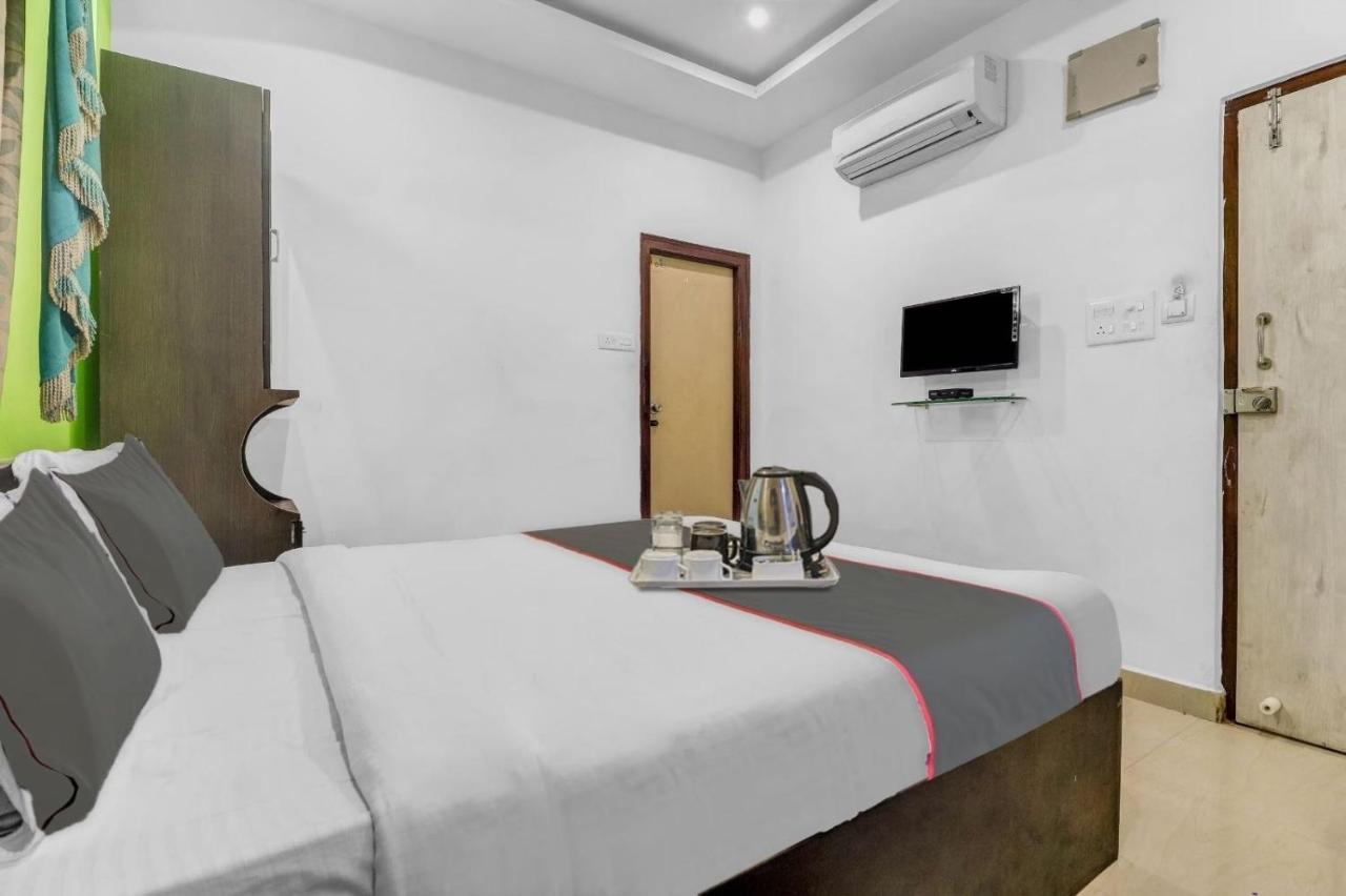 Collection O Gravity Hotel Hyderabad Exterior photo